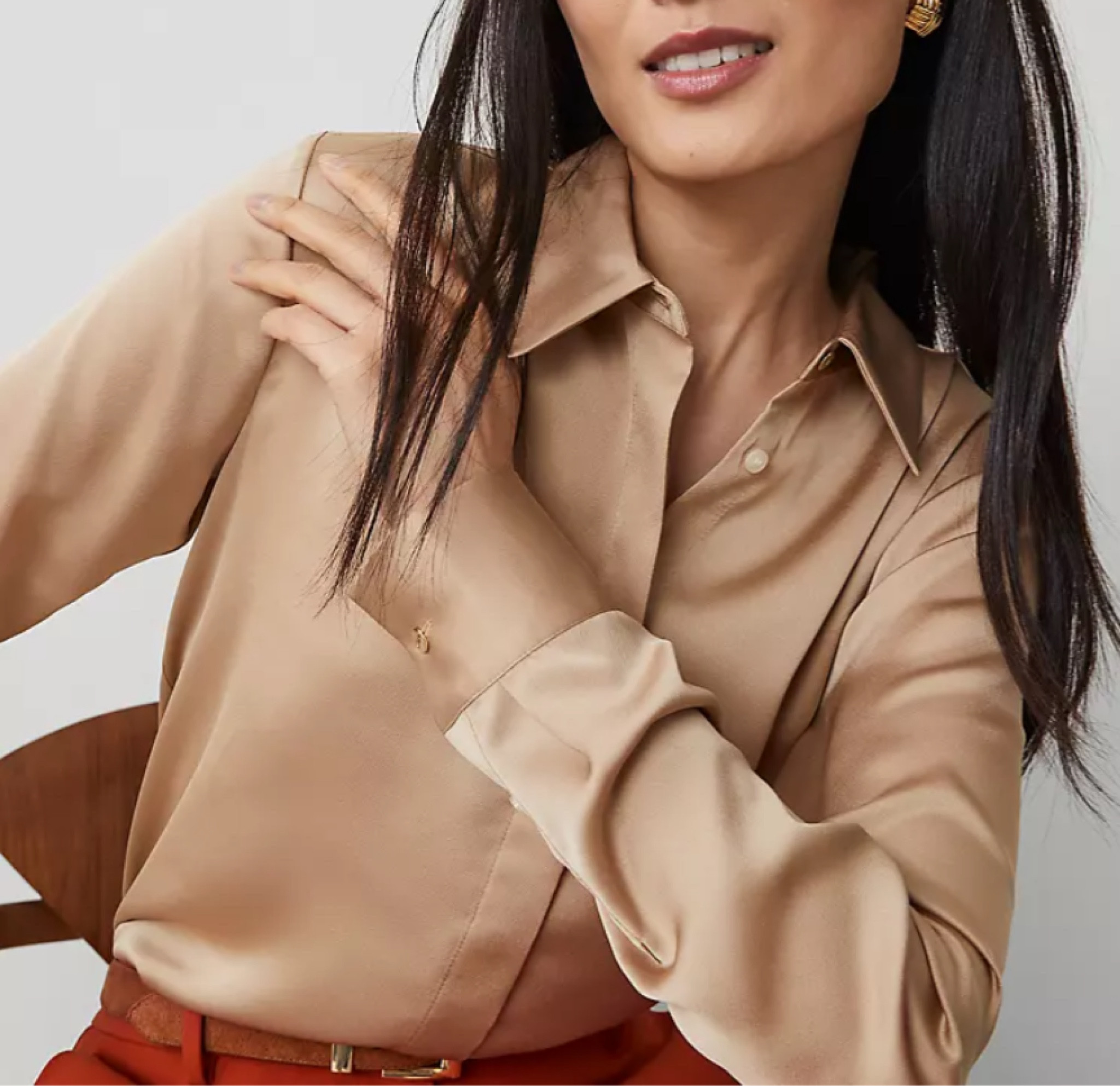 Dating essential shirt in ‘baguette’ from Ann Taylor 
Camel
House of colour / Autumn 

#LTKFindsUnder100 #LTKFallSale #LTKStyleTip