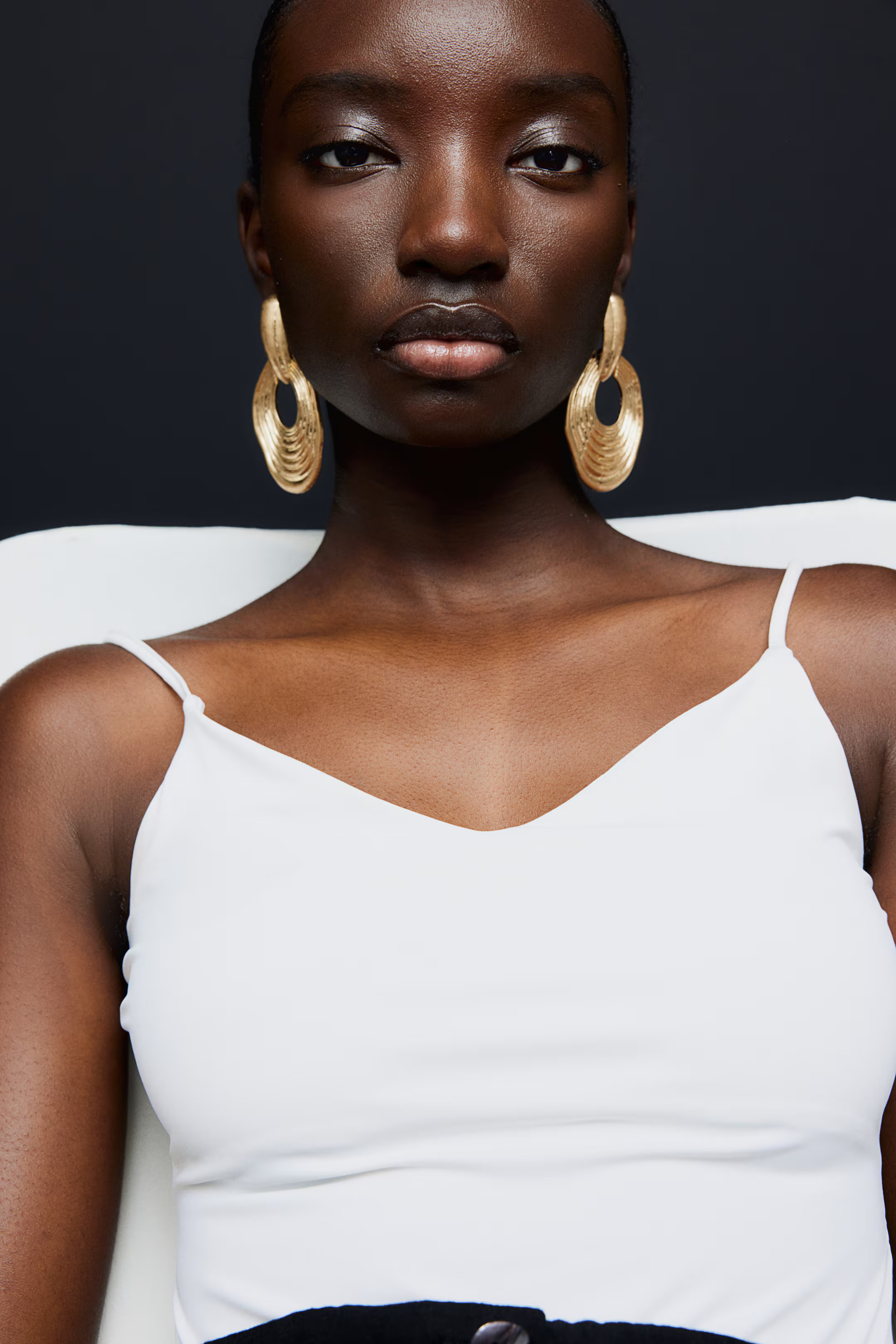 Trägerbody mit V-Ausschnitt - V-Ausschnitt - Ärmellos - Weiß - Ladies | H&M AT | H&M (DE, AT, CH, NL, FI)