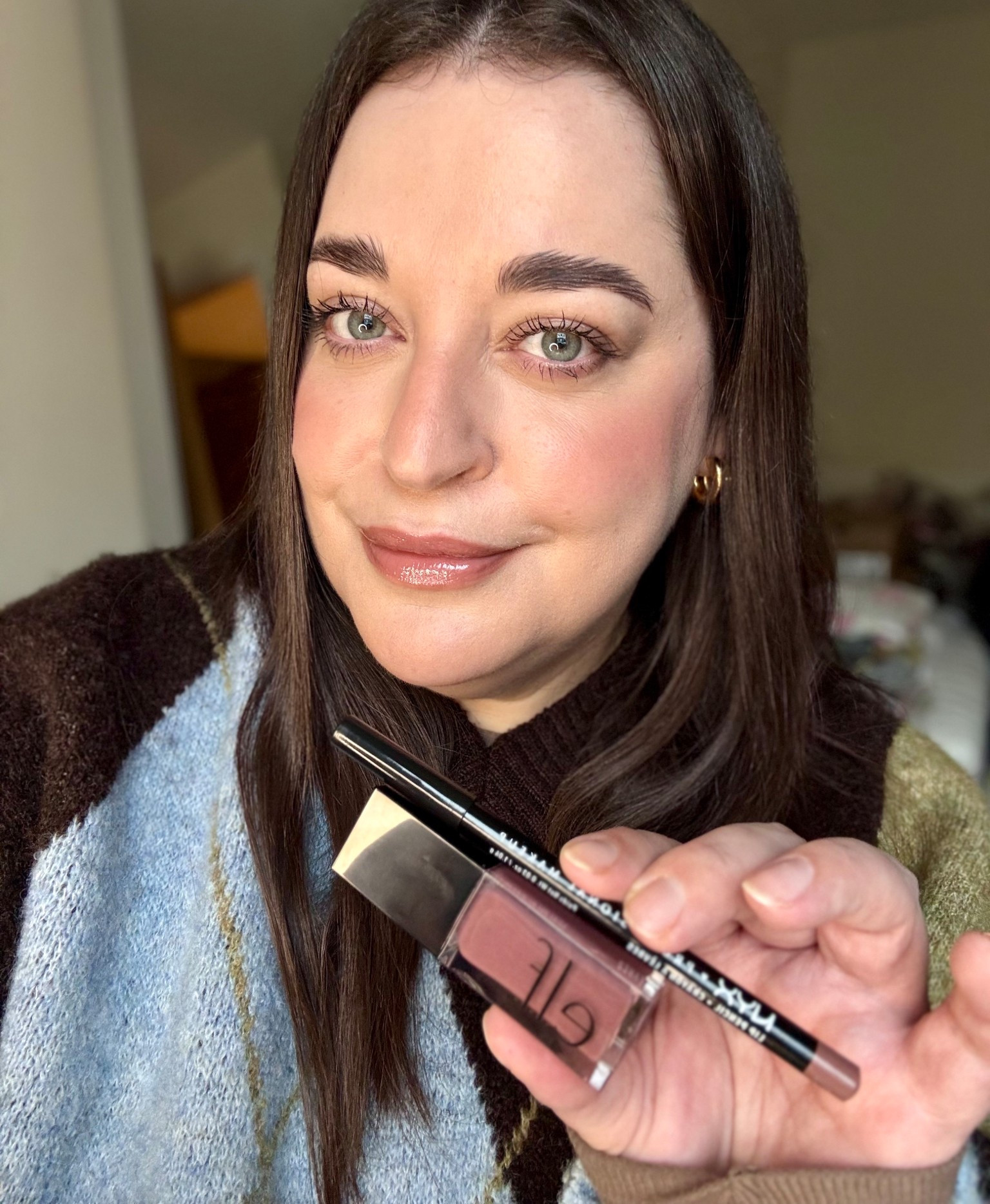 Liner in shade “nude beige” and lip oil in shade “money mauve” 

Makeup winter lip product recommendations 

#LTKbeauty #LTKwinter #LTKuk