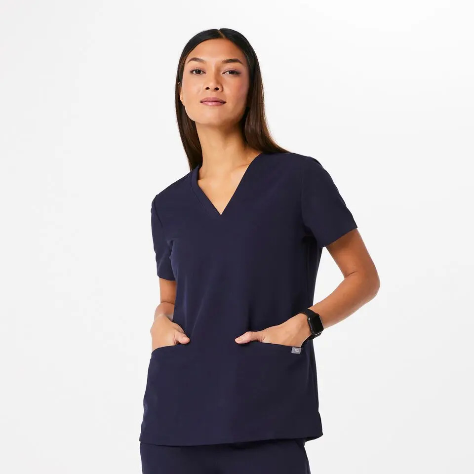Casma Three-Pocket Scrub Top™ | FIGS