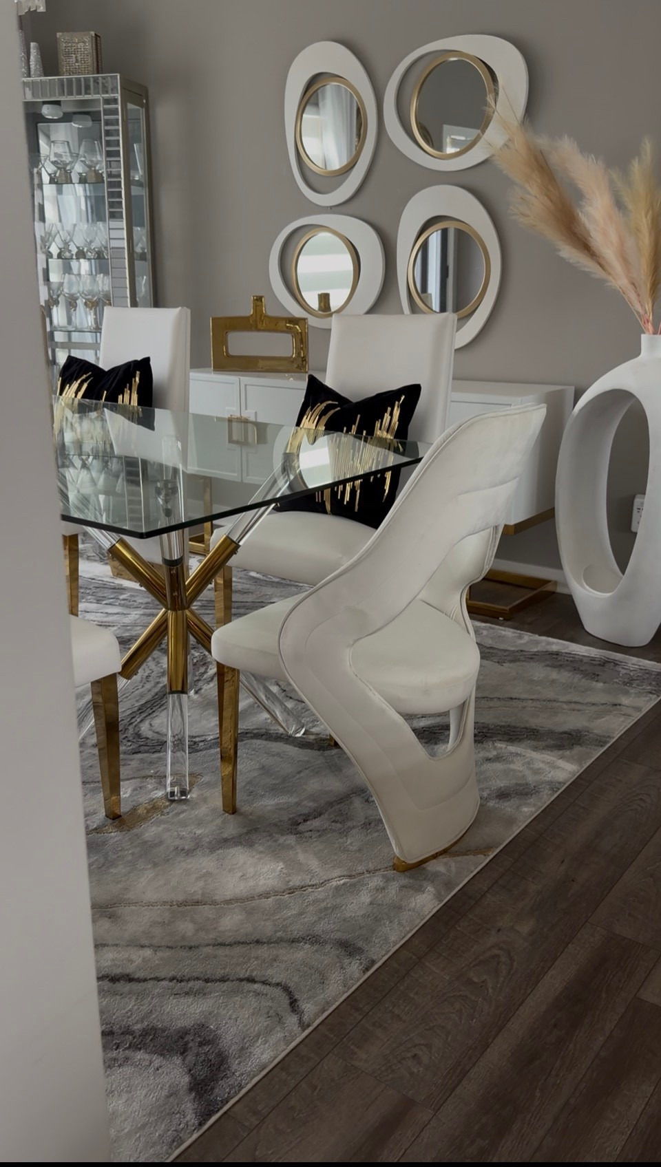 Dinning room style 

#LTKHome #LTKvlog #LTKU
