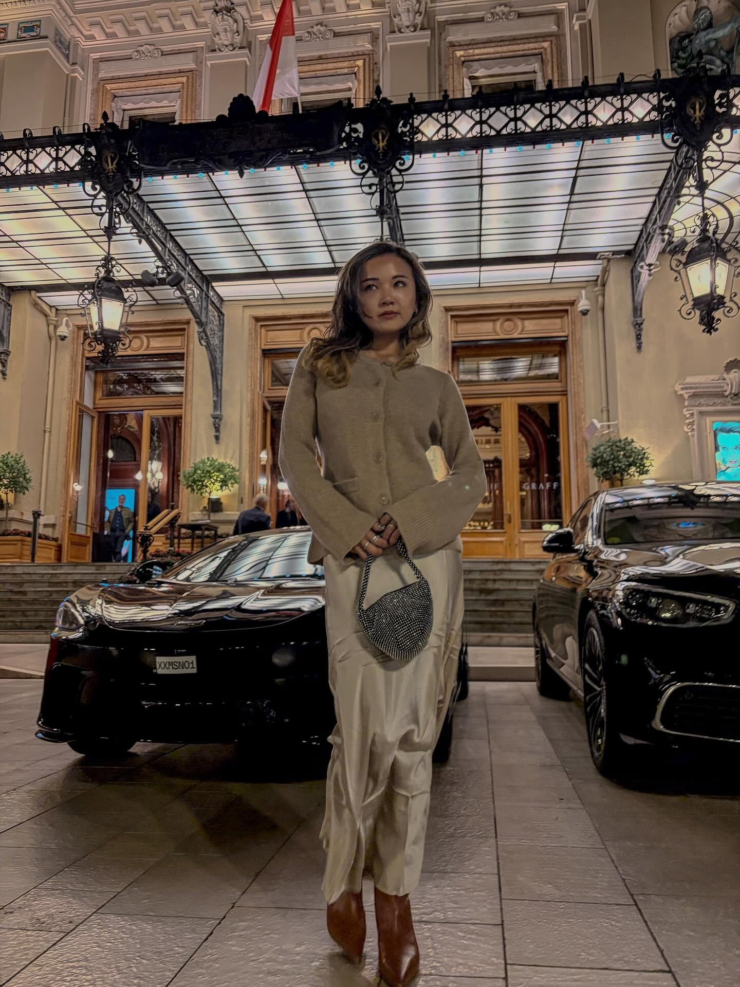 Anything that is uncomfortable i will never wear it, i am so sensitive and i just can’t do it. @onequince 🍁💛 Link in bio.
Use code “INFG-25ATHENANAA10” for 10% off. 
#QuincePartner
#quietluxury 
#ootd #outfitoftheday