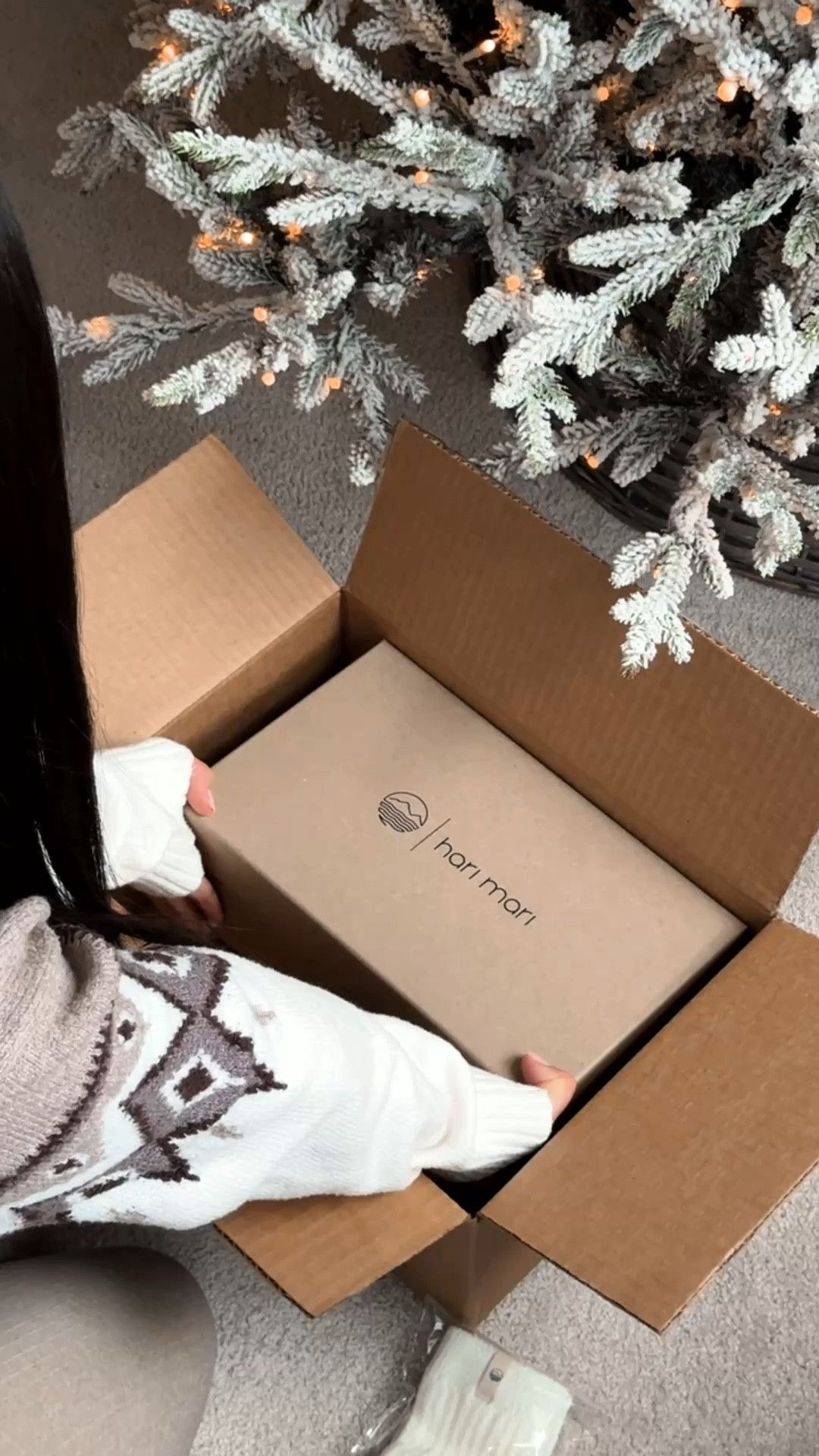 I am obsessed with these cozy winter essentials. The quality of these slippers and socks is amazing, feels so warm and cozy #ad #harimari #slippers #socks #cozy #essentials #winterfinds

#LTKHoliday #LTKSeasonal #LTKGiftGuide