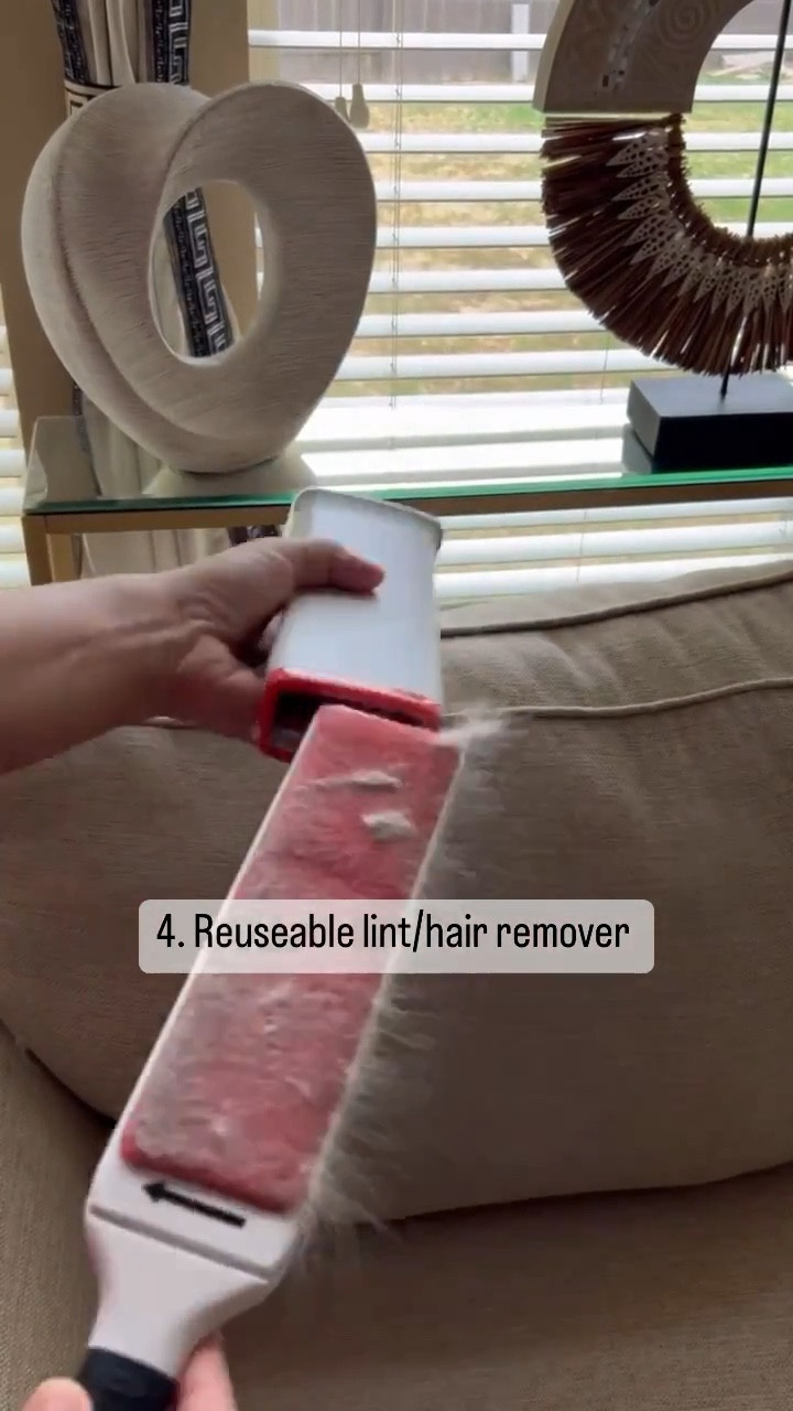 Pet owners know the little things make the biggest difference 🐾 Sharing 5 things that make life with your pet easier, cleaner, and more enjoyable. Everything linked below. 

#LTKHome #LTKmomlife