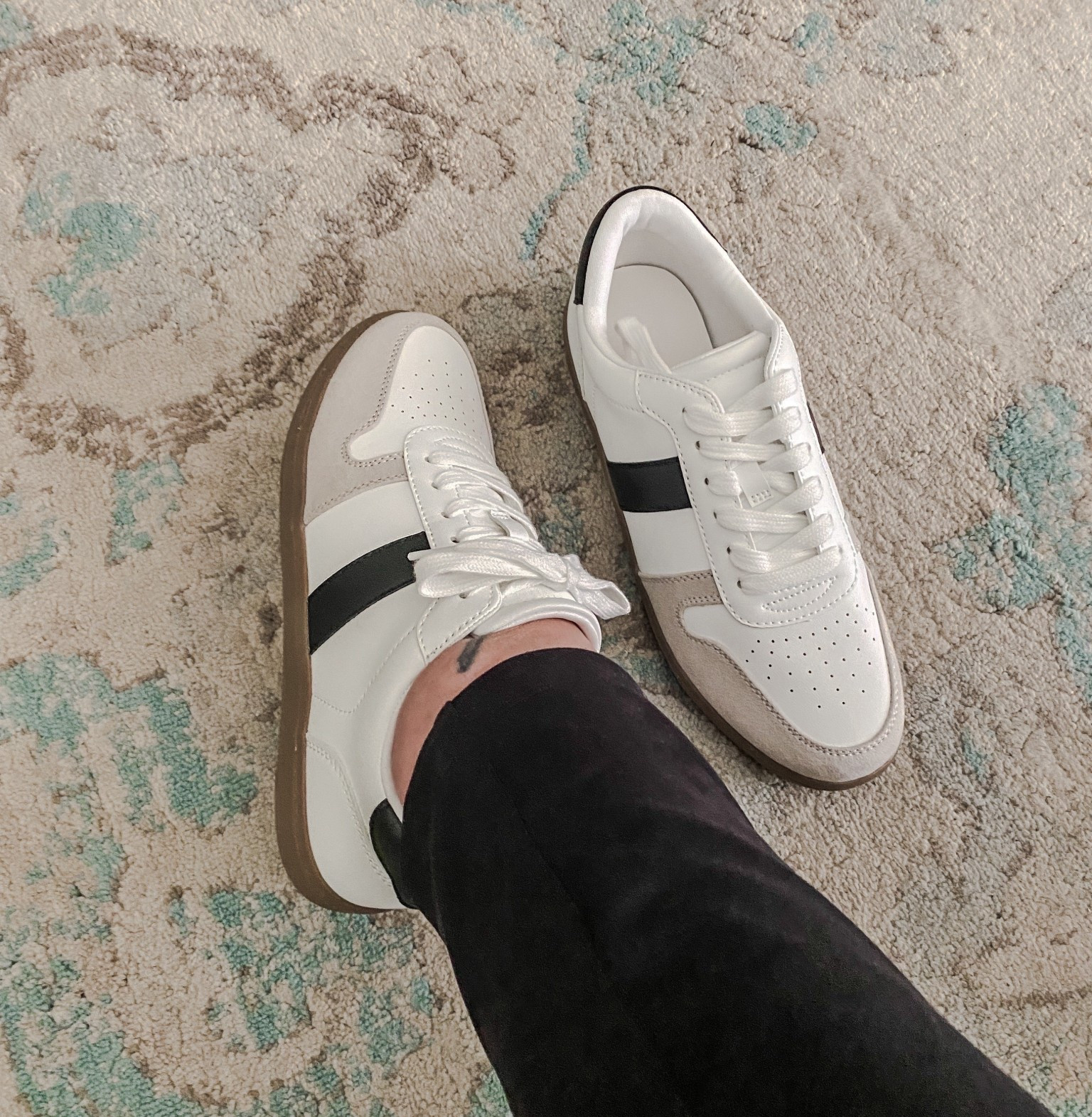 Black and white @Target sneakers, neutral sneaker, travel shoe, fashion sneaker, target shoes, target sneakers, jeans sneakers, tennis shoes, memory foam shoe, comfortable shoes

#LTKTravel #LTKmomlife #LTKActive