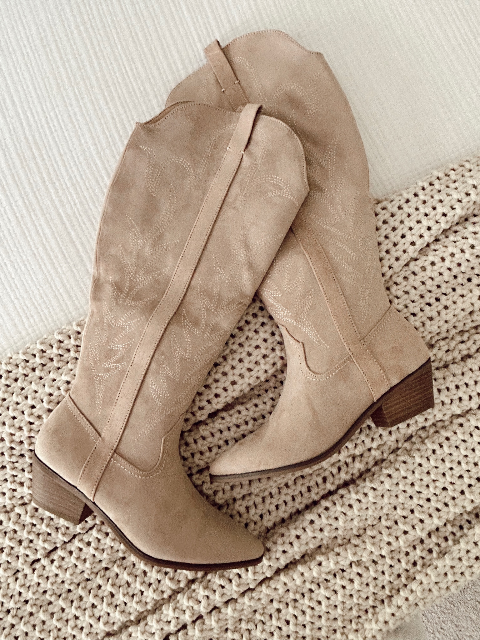 run these western cowboy boots are SO good! Only $44.99 & they come in wide calf! These will sell out 🤠 

#boots #cowgirlboots #cowboyboots #backtoschool #coolgirl #trendy #neutralshoes #shoes #moreshoes #target #targetstyle #western #westerngal

#LTKstyletip #LTKunder50 #LTKshoecrush