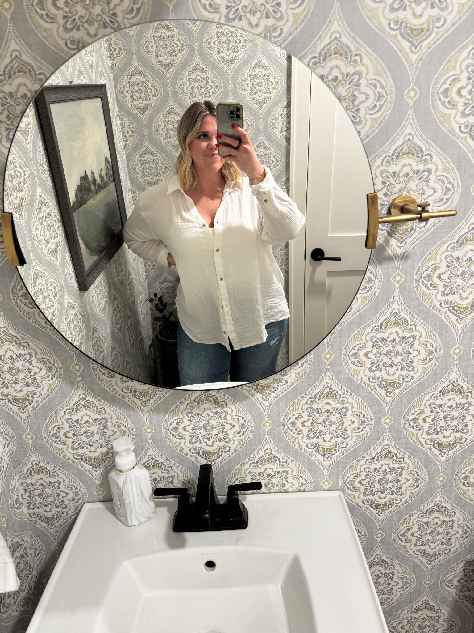 Perfect Spring 💐 Outfit! Comfy & lightweight for a girls day! 🫶🏼

#spring #outfit #mirrorpic

#LTKSeasonal #LTKMidsize