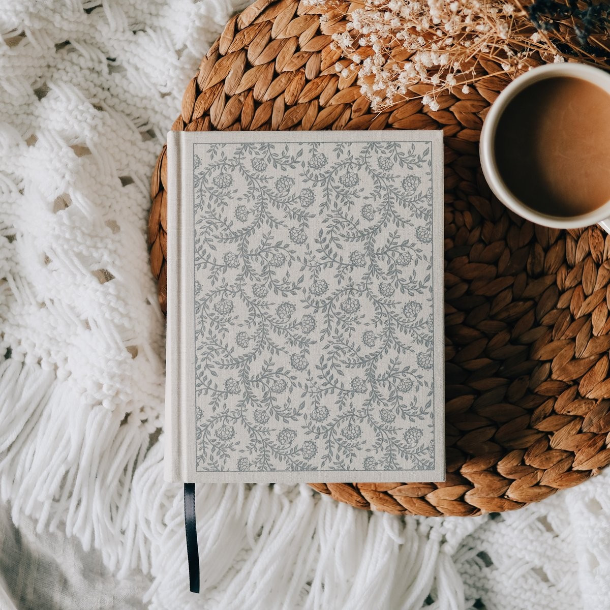 ESV Single Column Journaling Bible - Floral | The Daily Grace Co.