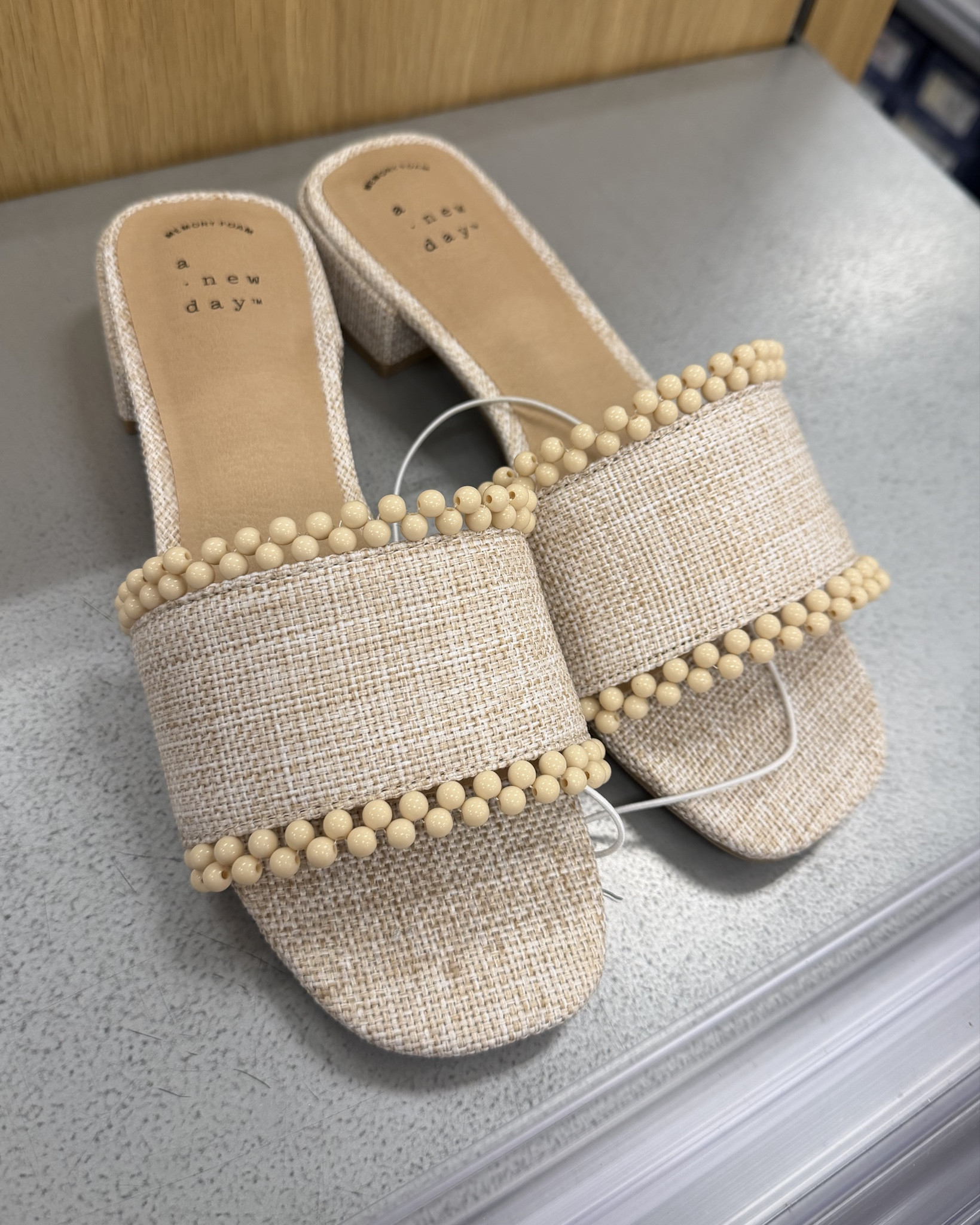 Spring shoe finds that are too good not to share 👡✨

From classic black heels, woven flats, and leopard print slides to clear strap heels and neutral statement sandals — these are the perfect spring and summer shoes to elevate any outfit.

Think versatile neutrals, chic textures, and easy everyday styles that go with everything in your closet.

Which pair are you grabbing first? 👀

#springshoes #springstyle #shoefinds #targetstyle #springoutfits #fashionfinds 



#LTKspring #LTKspringtrends #LTKTall