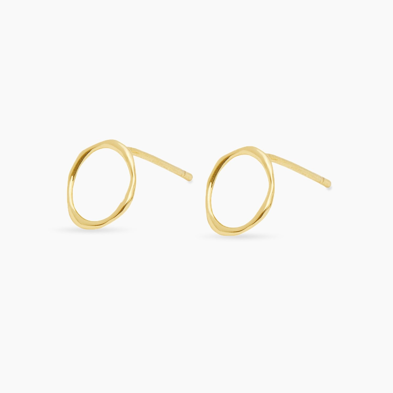 Quinn Delicate Studs | Gorjana