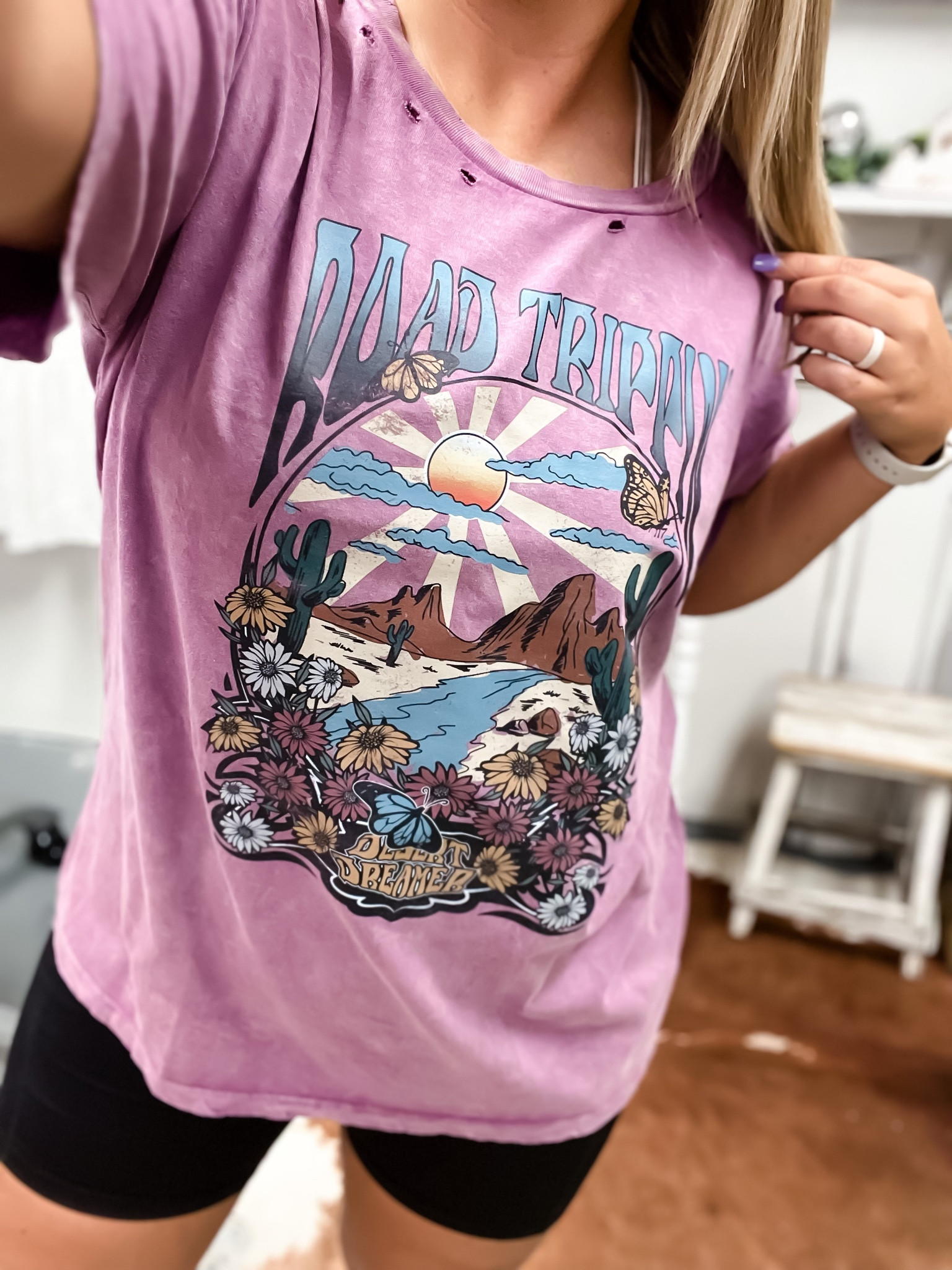 Give me all the oversized vintage band tees 💜

Graphic tee + biker shorts are Wildflowers & Dixie boutique —> wildflowersanddixie.com 🌸 
