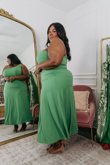 This dress is spicyyy❤️‍🔥 Definitely wearing this out on the town💚

Wearing XXL.

plus size fashion, dresses, wedding guest dress, vacation, spring outfit inspo, summer fashion, mini dress, maxi dress, brunch, girls night, date night looks, style guide

#LTKplussize #LTKfindsunder100 #LTKfindsunder50