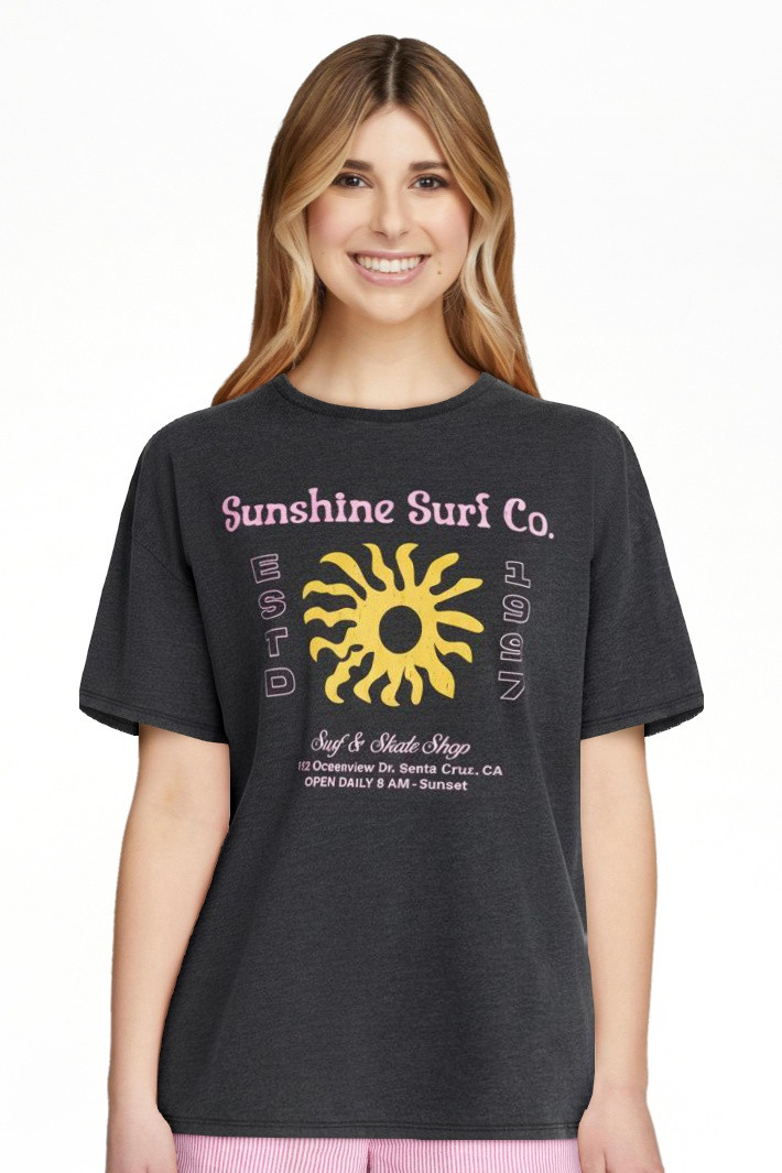 No Boundaries Graphic Oversized Boyfriend Tee, Women's XXS-XXL | Walmart (US)