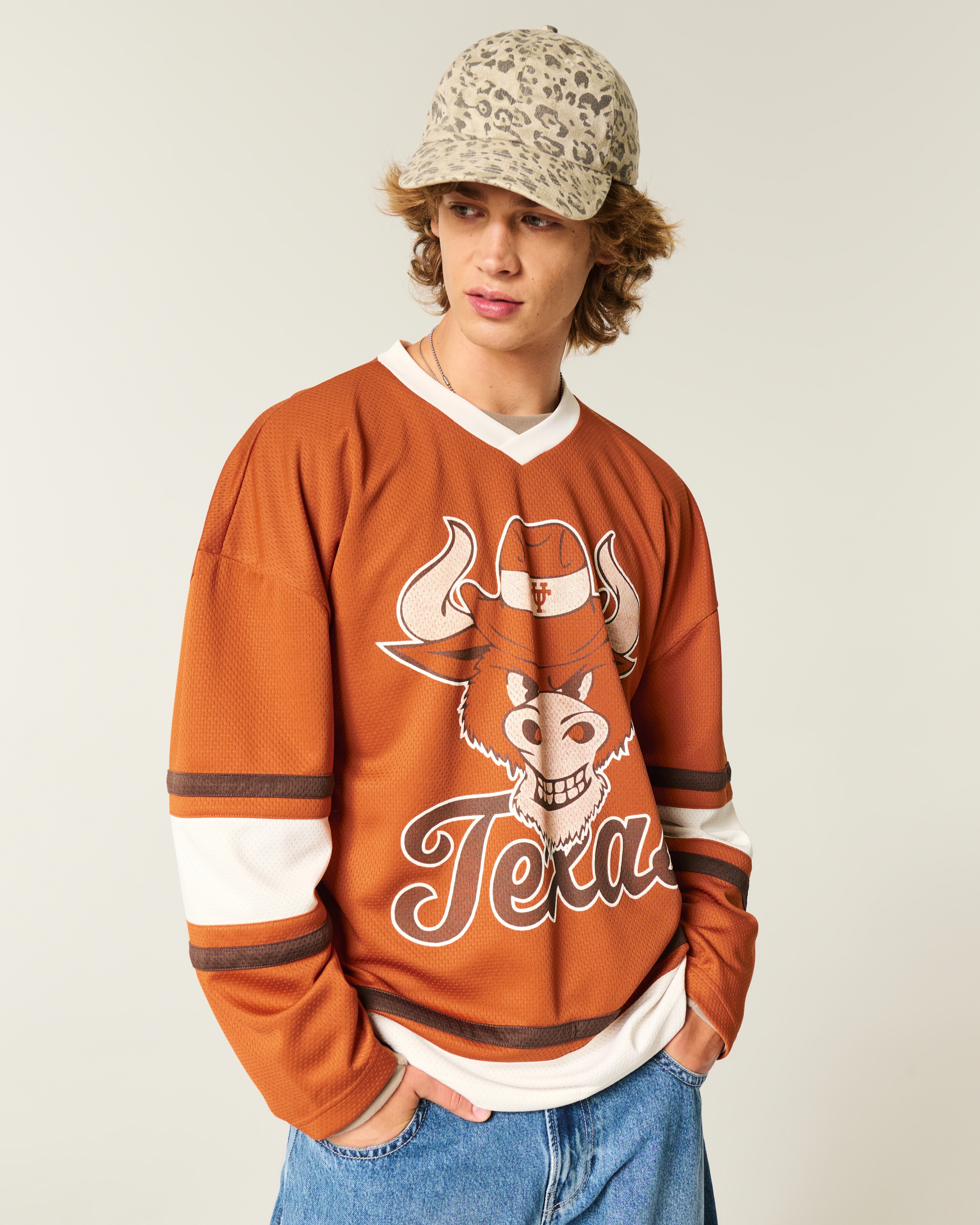 University of Texas at Austin Longhorns Graphic Hockey Jersey | Hollister (US)