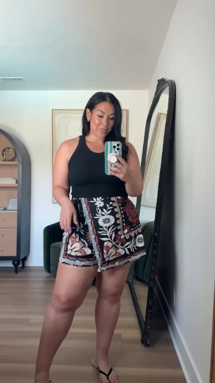 How cute is this skort from Amazon?! Pairs perfectly with a built in bra tank, size XL


outfit inspo, midsize fashion, ootd, summer outfit

#LTKootd #LTKMidsize #LTKSeasonal