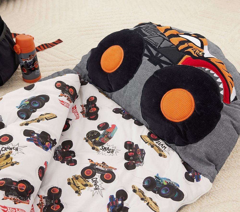 Hot Wheels sleeping bag for your monster truck loving kiddo! It’s $40 off too! 

#LTKSaleAlert #LTKFindsUnder100 #LTKKids