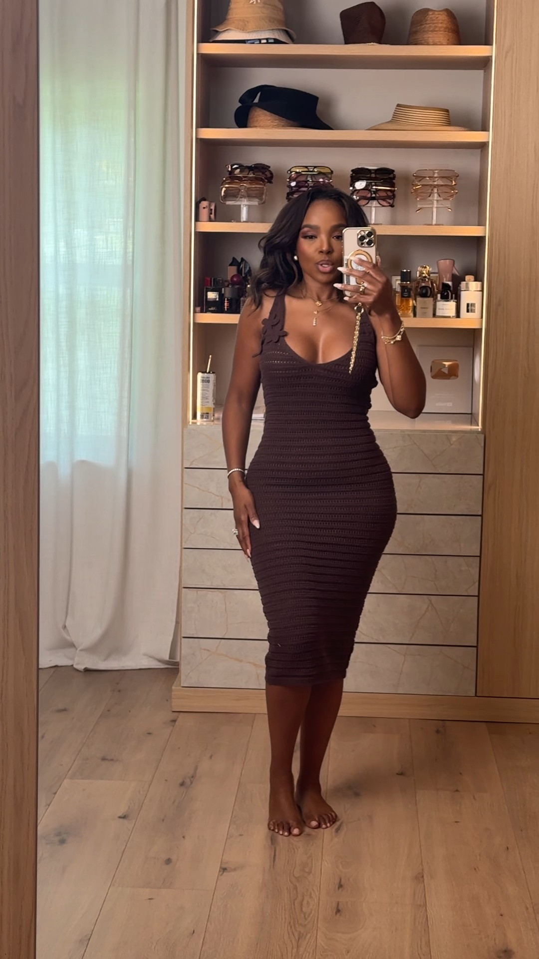 🤎 CHOCOLATE BROWN PERFECTION 🤎

Hi Babes!

A good bodycon dress will never go out of style, and this one is SO flattering. The rich chocolate brown color, ribbed texture, and curve-hugging fit make it the perfect throw-on-and-go outfit while still looking effortlessly put together.

✨ FIT DETAILS
• Wearing Size Small
• True to Size
• Great Stretch
• Ribbed Knit Material

✨ WHERE TO WEAR
• Brunch
• Date Night
• Vacation
• Dinner with Friends
• Everyday Chic Looks
• Fall Transition Outfits

Everything is linked below!

xx Kira | IG: KirasFashionFinds

34D • Size Small • 5'4" • 140 lbs

#LTKootd #LTKPetite #LTKgrwm