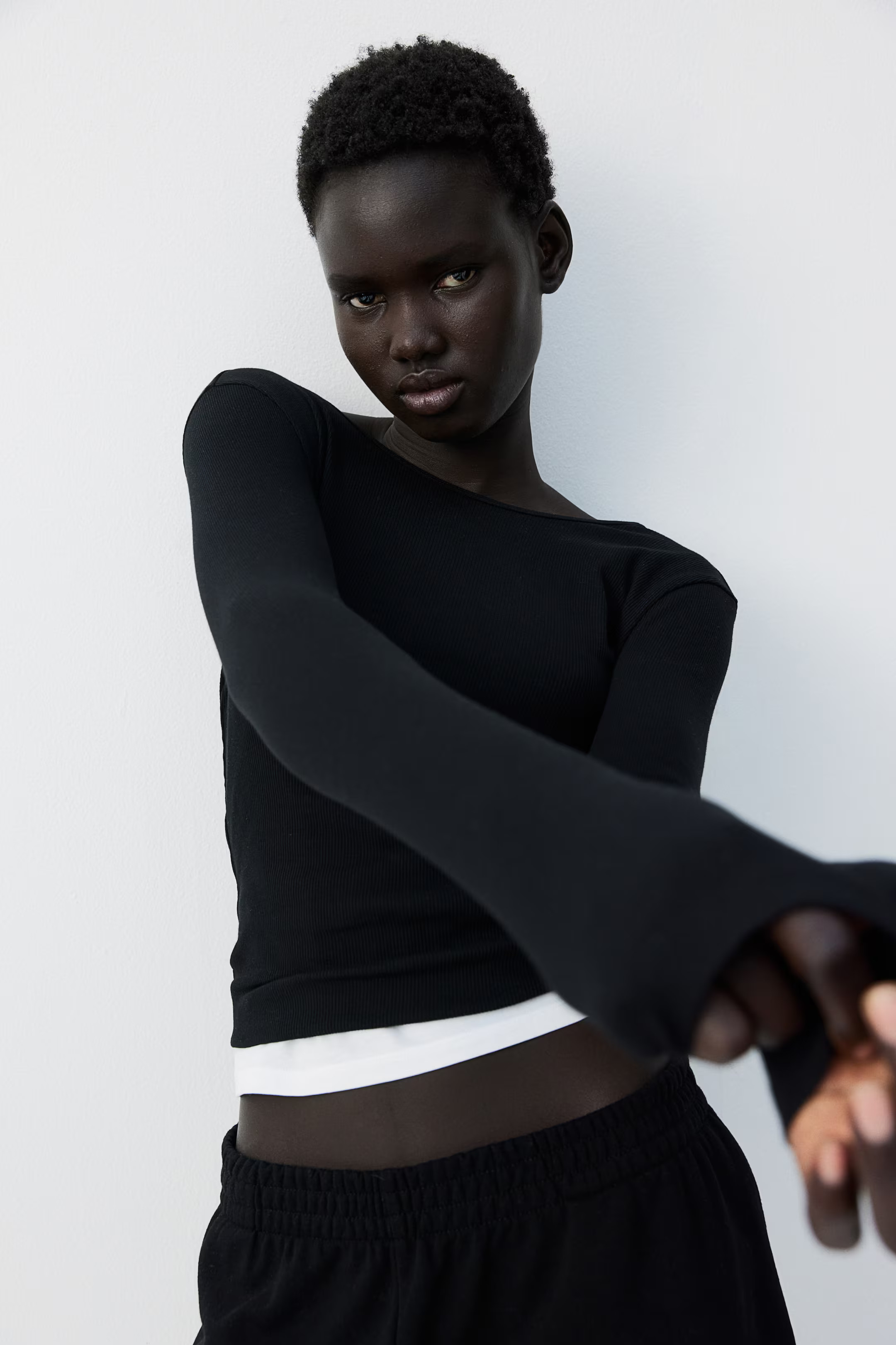Geripptes Jerseyshirt | H&M (DE, AT, CH, NL, FI)