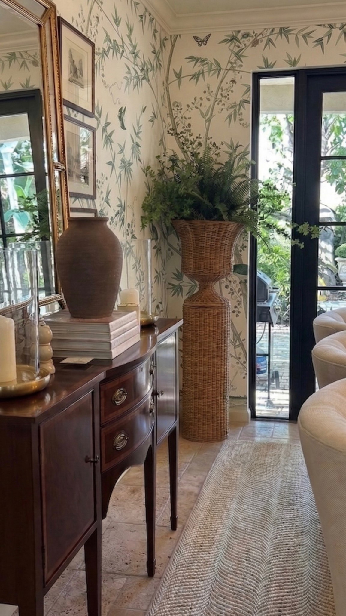 This wicker pedestal + urn moment looks like a designer find… but it’s actually a fraction of the price 🤍
The oversized scale, texture, and warmth instantly elevate the space without the luxury markup.
Proof you don’t have to spend a fortune to get that collected, high-end look. 🪴
Linked for my girls who love beautiful pieces and a smart find ✨

#LTKdayinmylife #LTKSeasonal #LTKHome