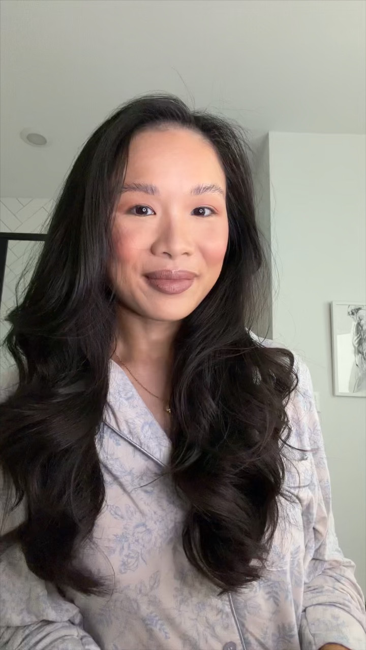 Easy makeup that is on sale for the Sephora Savins Event! Rouge members have access today with 20% off. Makeup details below!

Foundation YP5 & YP8
Concealer is light natural 
Contour is salt
liquid lbush is worth 
Highlight is shade exhilarate 
Lip liner is anywhere caffeine 
Lipgloss is she’s independent 


#LTKBeauty #LTKSaleAlert