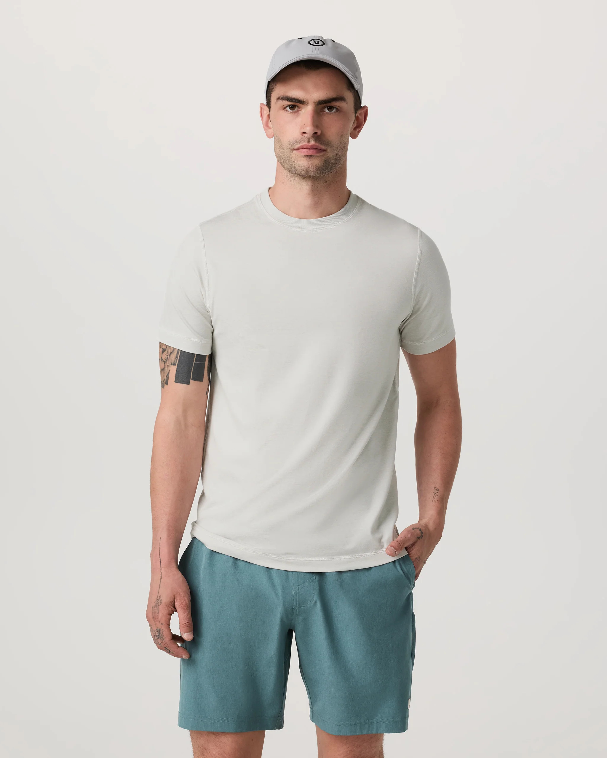 Men's Short Sleeve Ponto Performance Tee | Salt Heather | Vuori | Vuori Clothing (US & Canada)