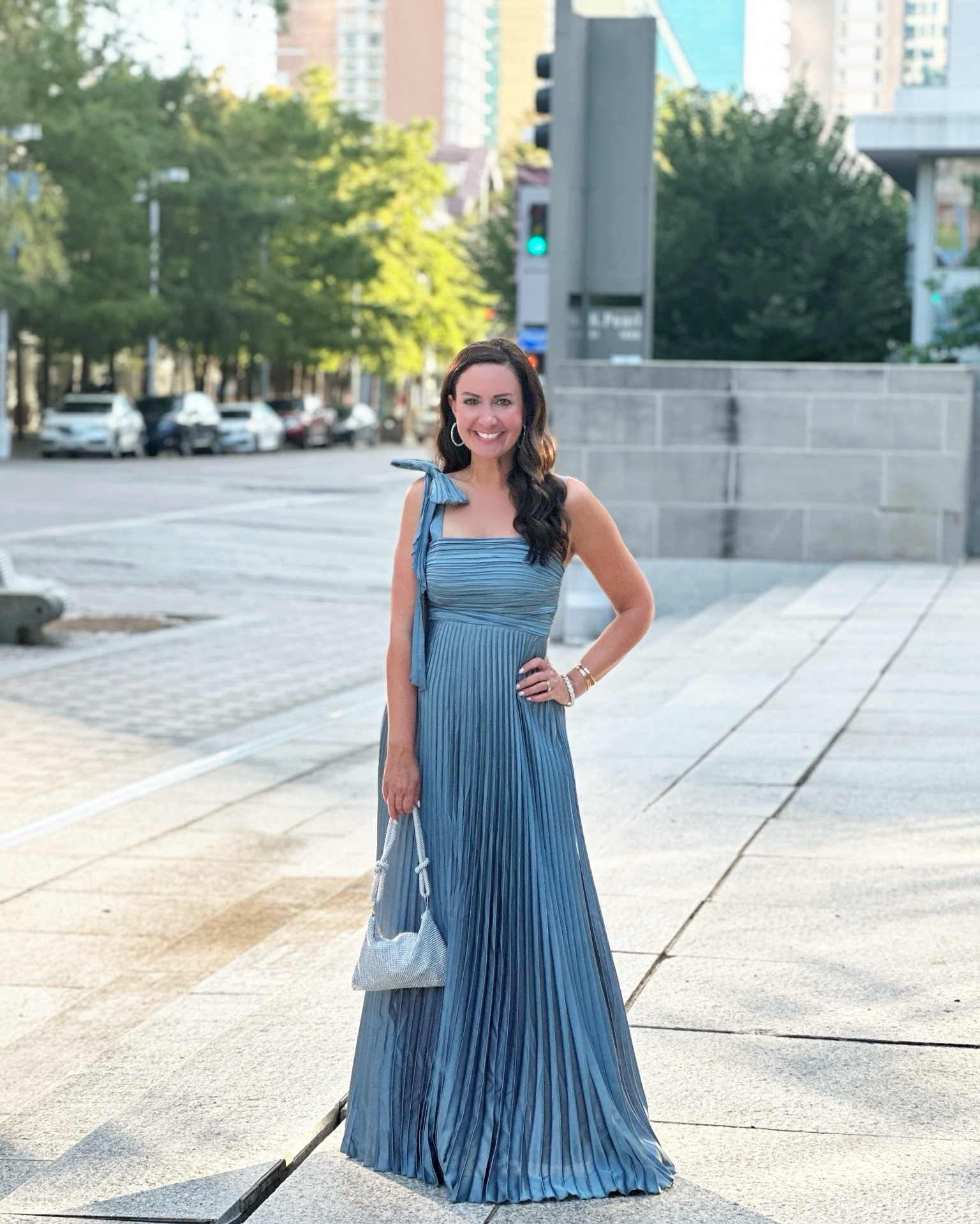 This dress was comfortable and I looove the color! Under $100!
.


#LTKFindsUnder100 #LTKParties #LTKCon