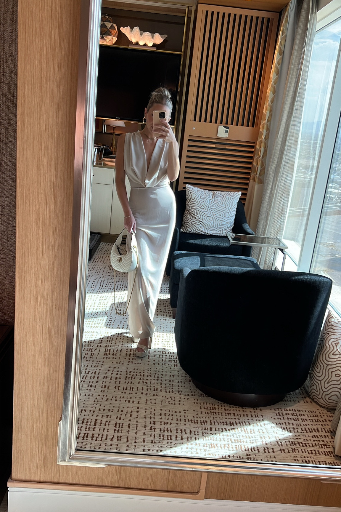 Obsessed with this dress.
