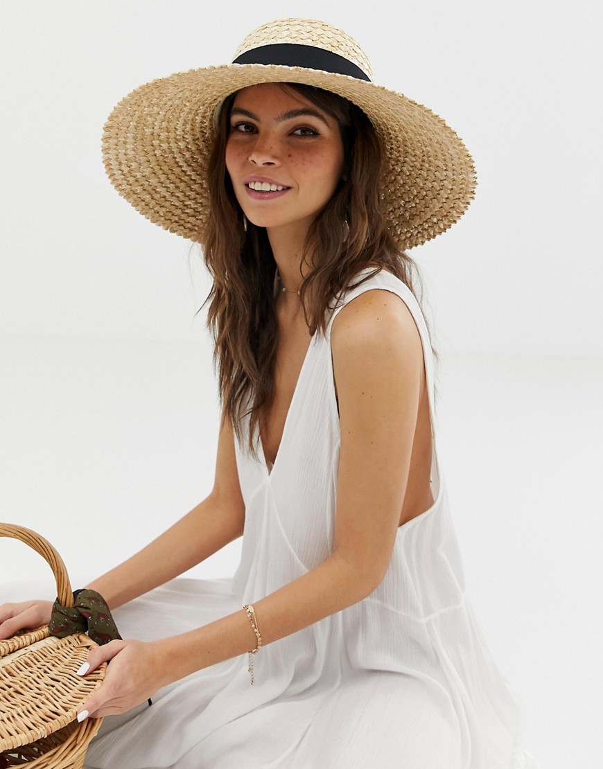 ASOS DESIGN curve crown flat brim straw hat - Brown | ASOS US
