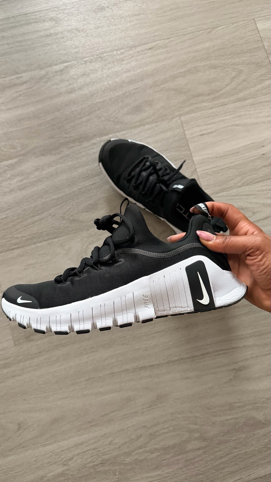 I can’t believe it took me so long to grab these Nike Metcon 6’s and they’re my favorite now for the gym! Runs true to size, light weight, and perfect for lifting + training like a HIIT class. There are more sizes in the updated Metcon 7 which has a few design tweaks but still a perfect go-to gym shoe.

#LTKdayinmylife #LTKfitnessgoals #LTKActive