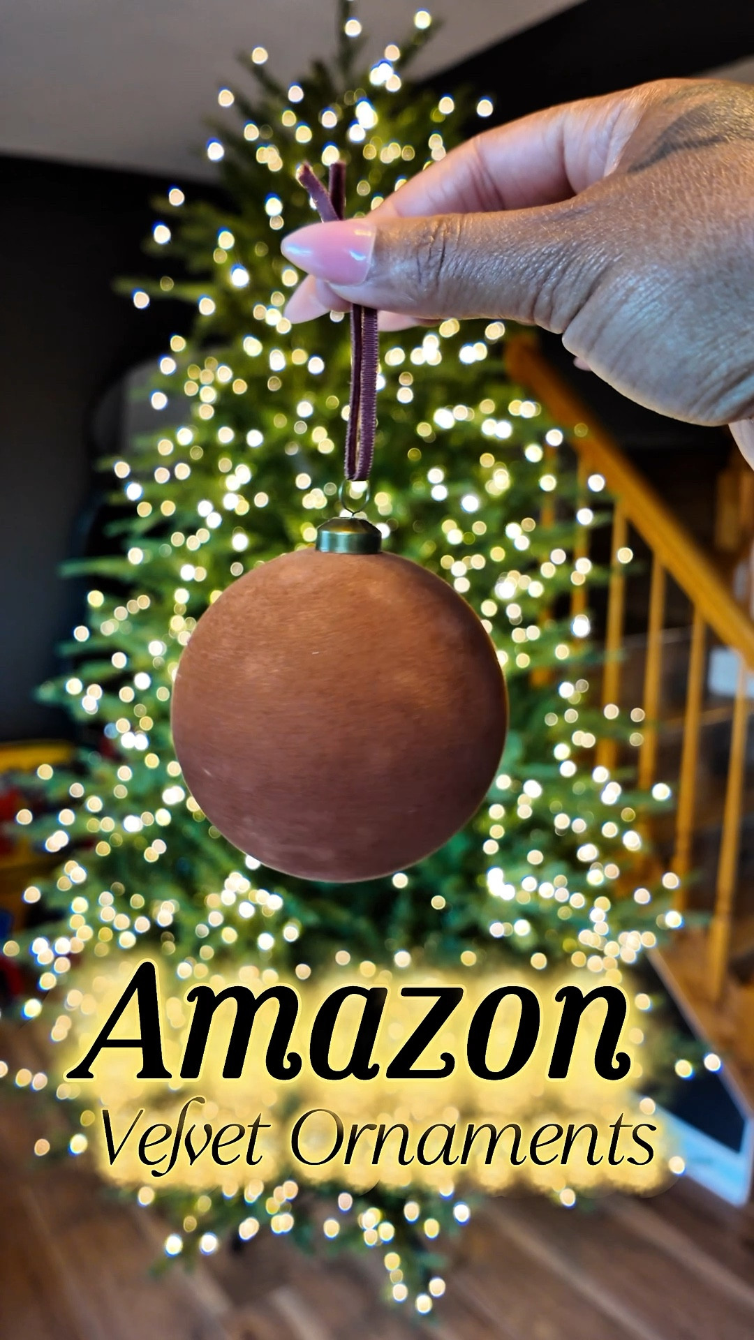 This is your sign to get the decorate your tree with earth tones velvet ornaments from Amazon! 

Christmas
Ornaments 
Neutral Christmas


#LTKHoliday #LTKHome #LTKSeasonal