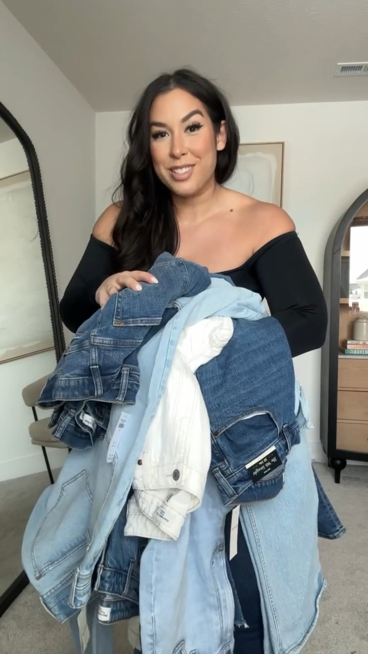 Trying on every pair of Abercrombie jeans so you don’t have to! Wearing a size 32 in every pair! Use code AFBONNIE to get 15% off!!
-
-
-
Midsize jeans, curvy denim, curve love denim, jeans for thick thighs, Abercrombie jeans, Abercrombie jean try on