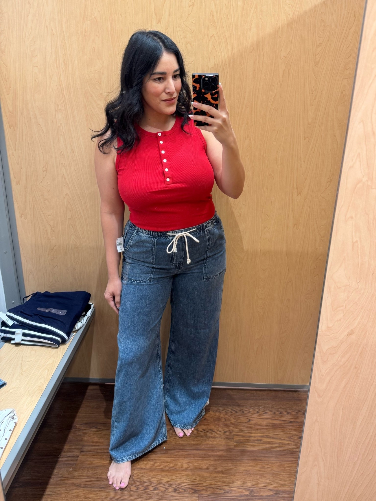 This red tank is the piece that makes the outfit. I love it with relaxed drawstring jeans for an easy everyday look.

Sizing Deets👇🏽
Top // M
Jeans // M

#LTKootd #LTKOver40