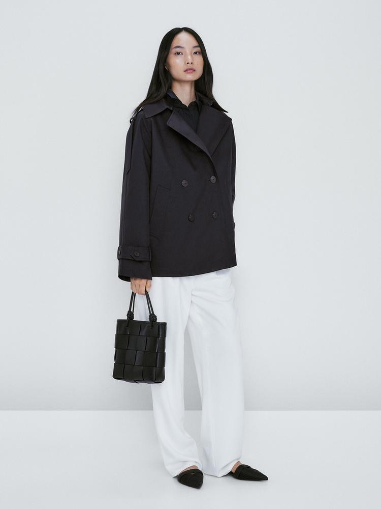 Short buttoned trench coat | Massimo Dutti US