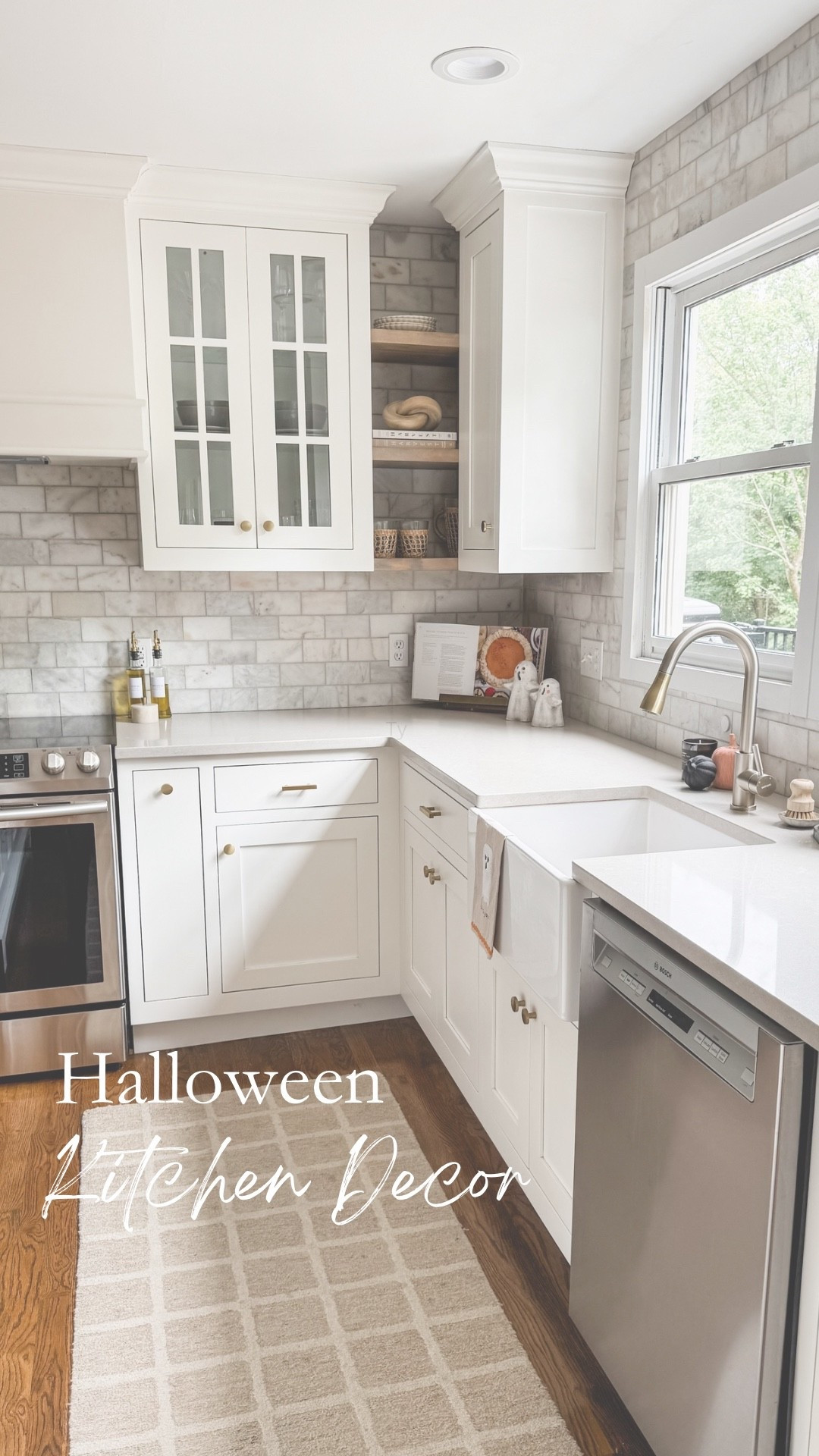 Halloween kitchen decor #Halloween #HalloweenKitchenDecor #Kitchendecor #FallDecor

#LTKSeasonal
