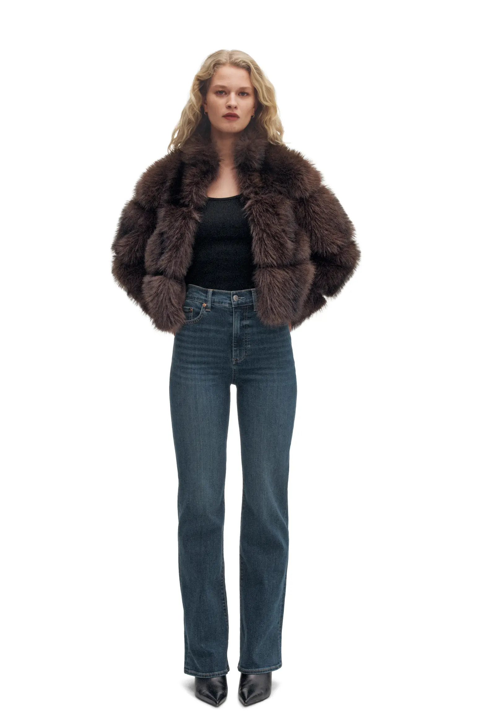 Building my dream fall closet tonight 🍁 investing in timeless pieces like trench coats, neutral sweaters, chic jackets, and staple denim that makes getting dressed SO easy every day 🤎
#fallcloset #minimalstyle #ltkfashion #falloutfits #neutralstyle #cozyaesthetic #wardrobeupdate #falllayers 

 #LTKSeasonal #LTKU #LTKSaleAlert