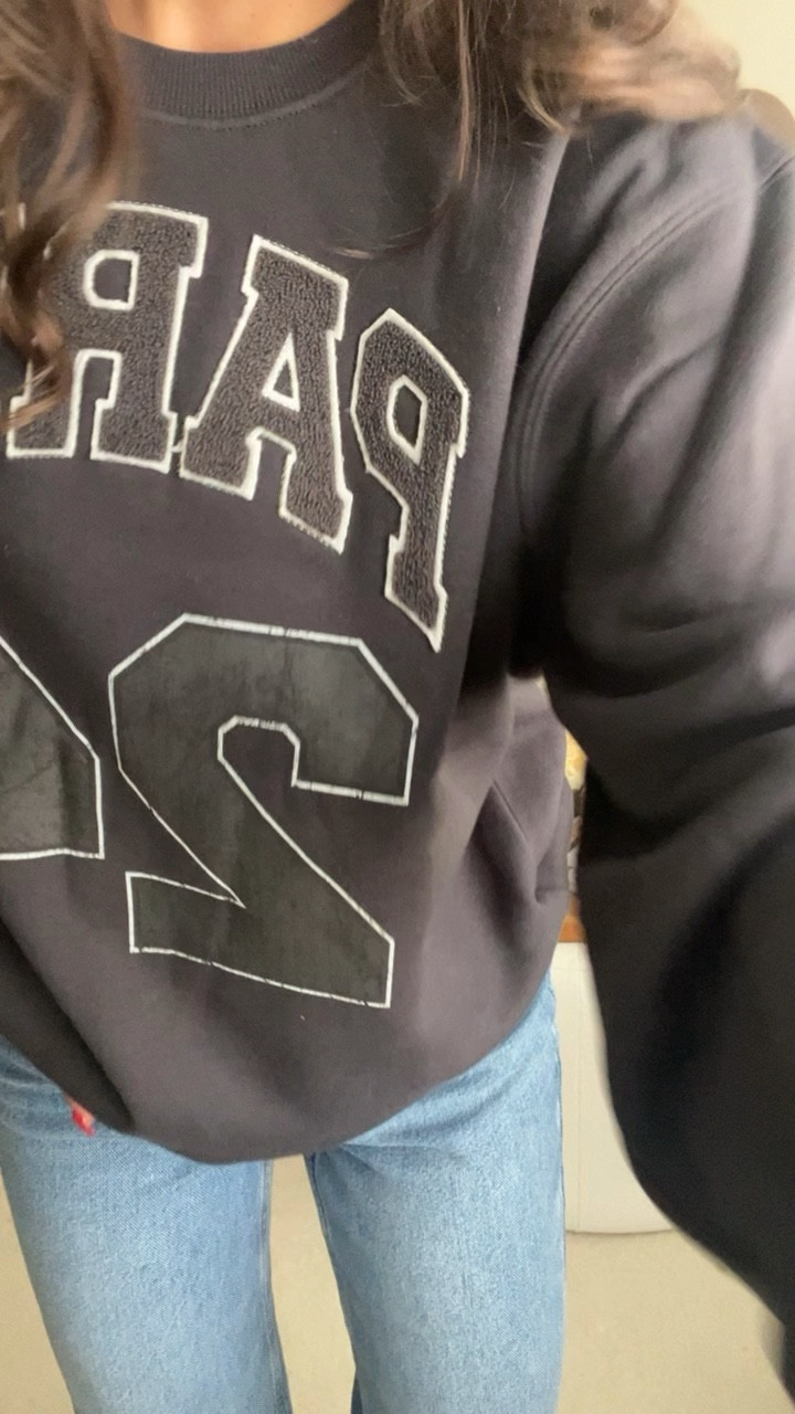 Graphic sweatshirt-wearing a medium 