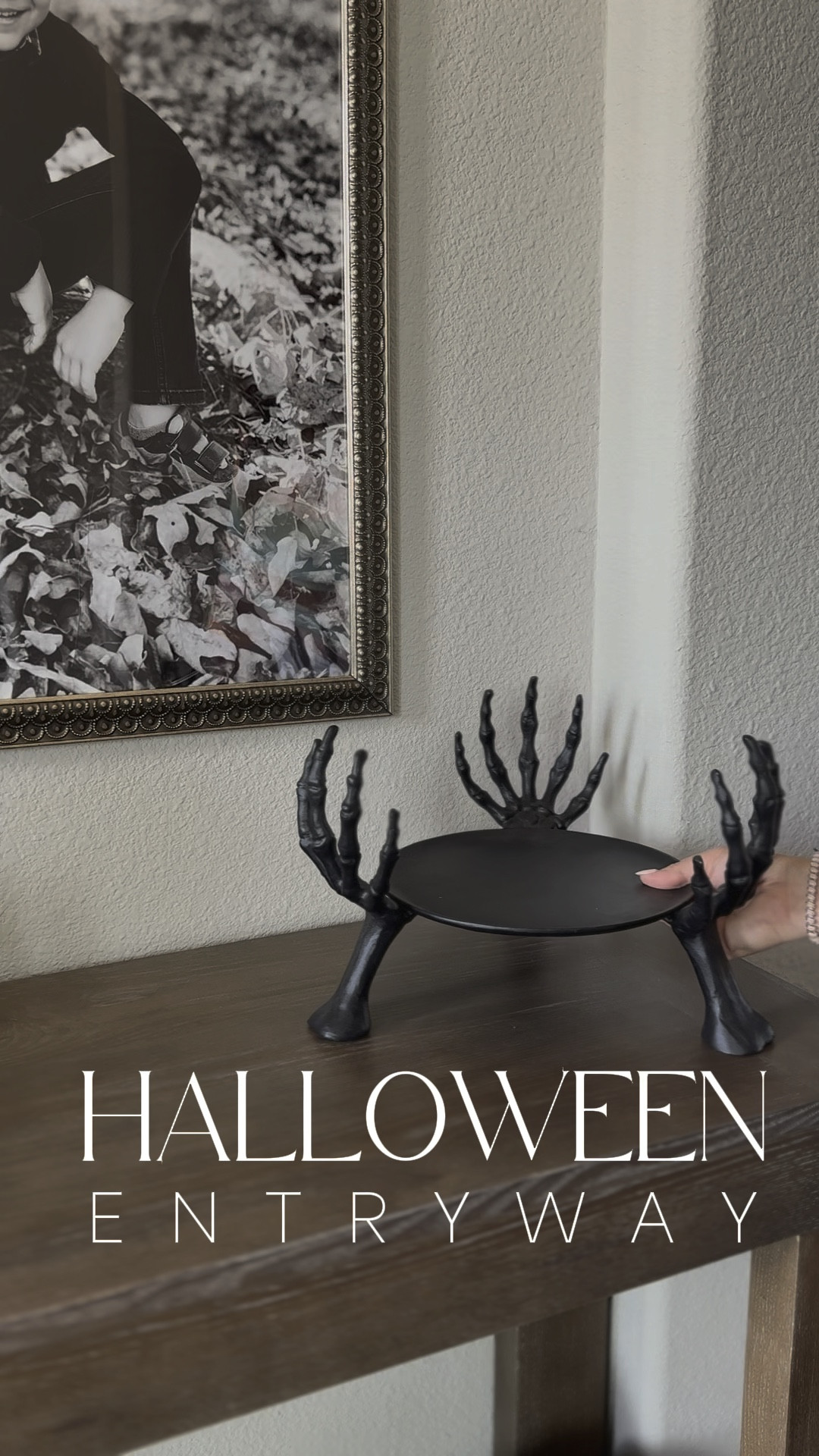 Halloween entryway styling!! It’s going down over here!! 👻👻👻👻 #halloweendecor 

#LTKHome #LTKSeasonal #LTKVideo