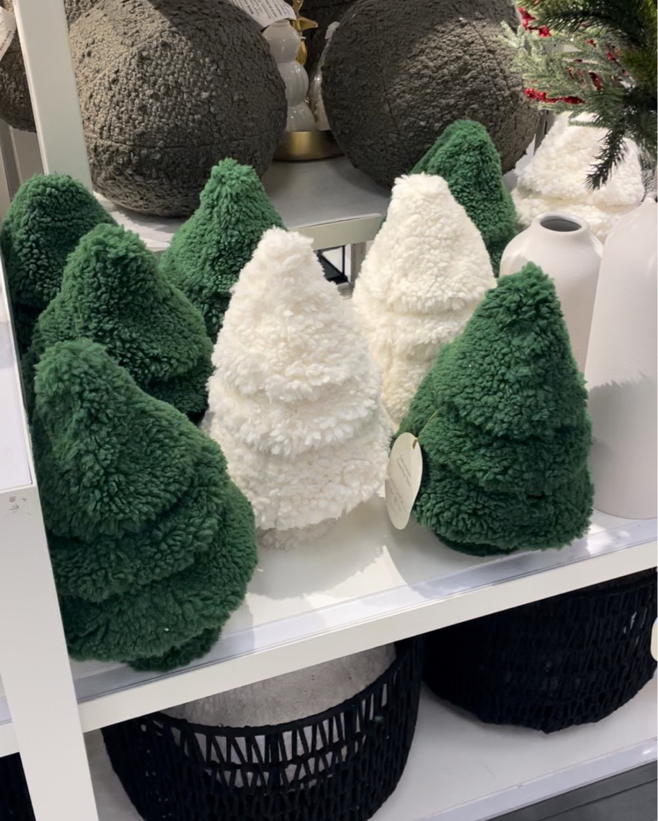 The cutest Christmas tree pillows from Target 

#LTKHoliday #LTKhome #LTKGiftGuide