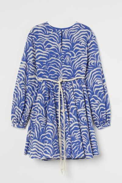 Tie-belt dress | H&M (UK, MY, IN, SG, PH, TW, HK)