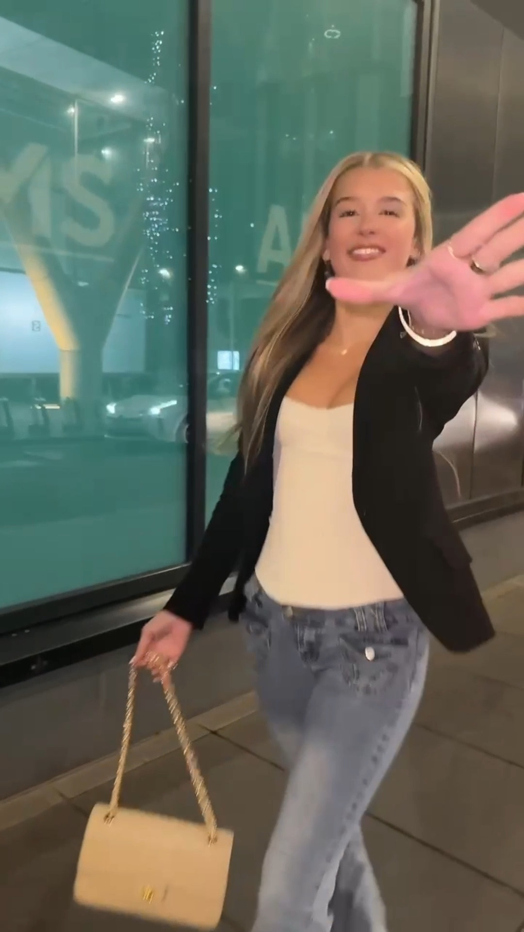 Mars the Label corset ✨

Blazer, corset top, low rise jeans, flared jeans, winter outfit, winter style, date night, girls night

#LTKdatenight #LTKpartywear #LTKuk