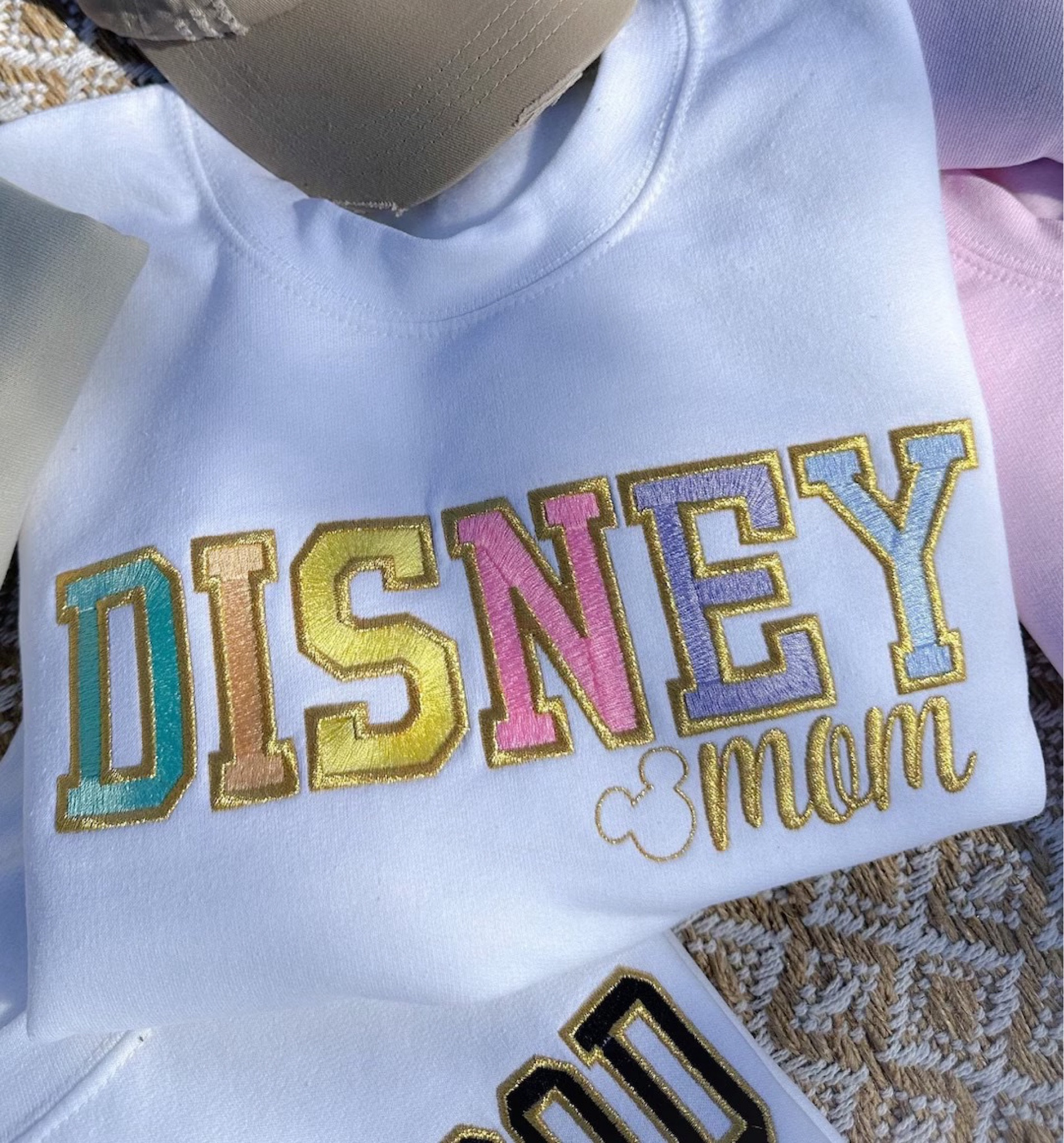 DISNEY MOM 🎀

sweatshirt, Disney sweatshirt, Disney outfit, Disney world, Disney land 


#LTKFamily #LTKSeasonal #LTKTravel

#LTKMothersDay