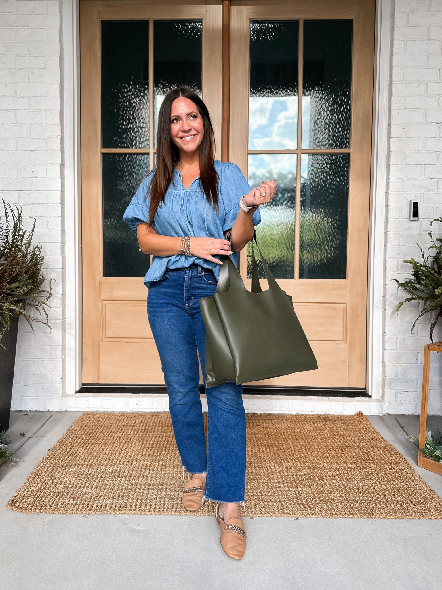 A perfect outfit to transition to fall. And this tote bag is equally as wonderful. It is the perfect work bag! ❤️

#LTKfindsunder50