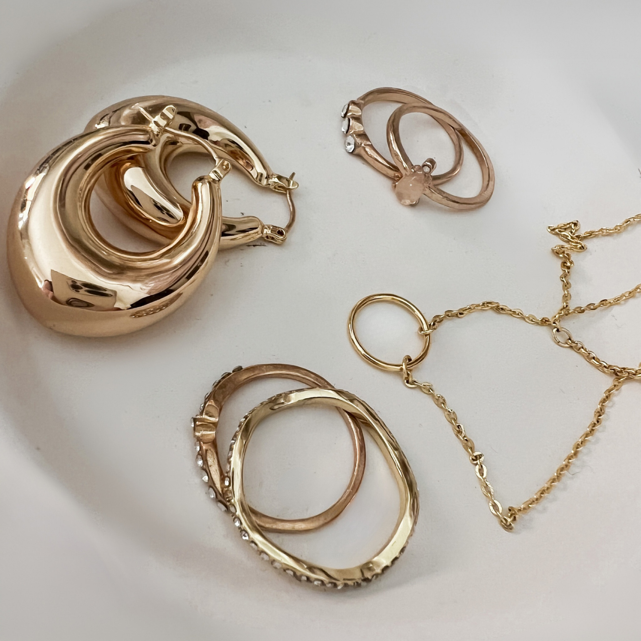 Fall is upon us, which means subtle hints of gold✨ Linked are some of my favorite  jewelry pieces for the season 

#LTKstyletip #LTKfindsunder50 #LTKSeasonal