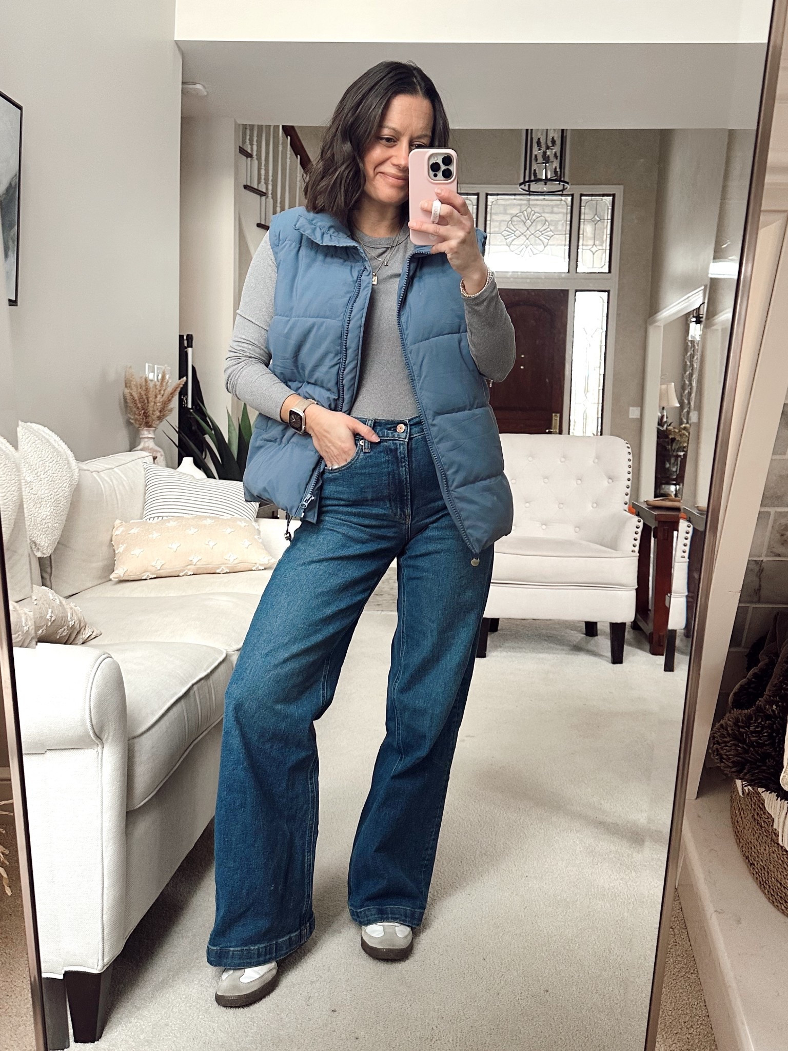 Winter outfit of the day!

Gap wide leg jeans are on sale and run true to size! Comes in 3 inseam lengths.  I’m in my normal size 26. Ribbed long sleeve and vest both run true to size!



#LTKFindsUnder50 #LTKOver40 #LTKSeasonal