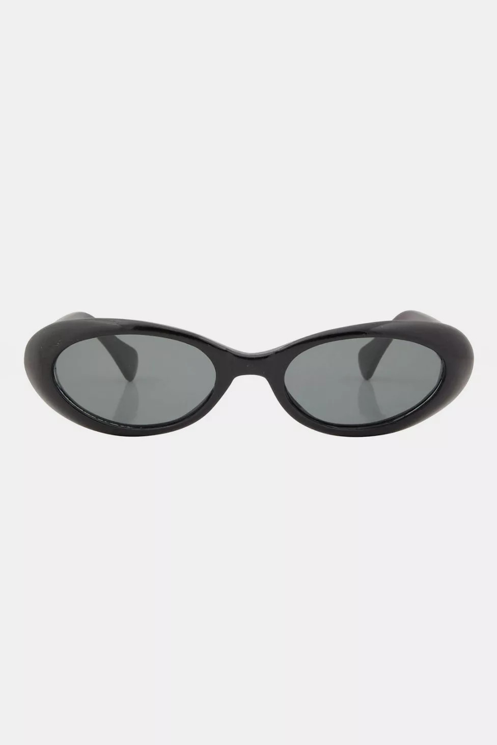 Giant Vintage Slim Oval Sunglasses | Urban Outfitters (US and RoW)