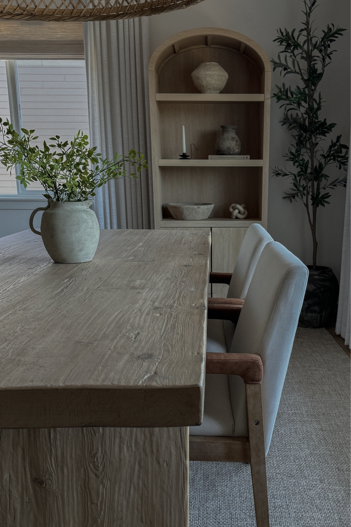 Arched Cabinet Dreams #ad

This new arched cabinet from @Wayfair is a dream! I really needed some extra storage in my dining room, and I love how this still has shelving to style, but has storage underneath to hide items from sight.
•
•
•
#wayfair #wayfairpartner #diningroomdecor #neutraldiningroom #neutraldecor #archedcabinet #cabinet #organicmoderndecor #organicmoderndiningroom

#LTKHome