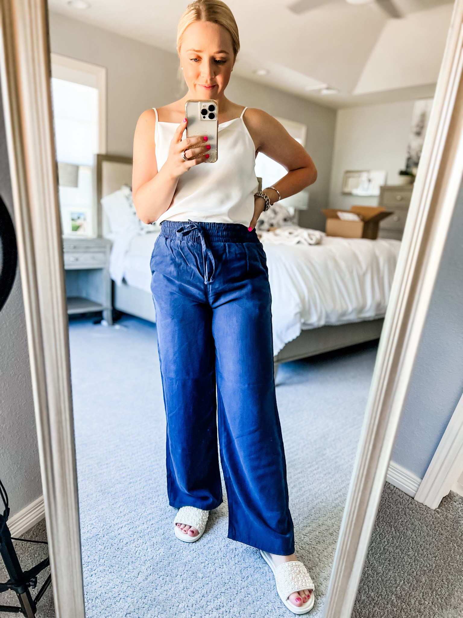 These blue pants work great for petites! I love the high waist and they don’t drag. Fit true to size. These light weight pants are great for girls who want to stay cool, but don’t want to wear shorts.

Summer outfit. Casual outfit. Mom outfit. Linen pants. Wide leg pants 

#LTKSaleAlert