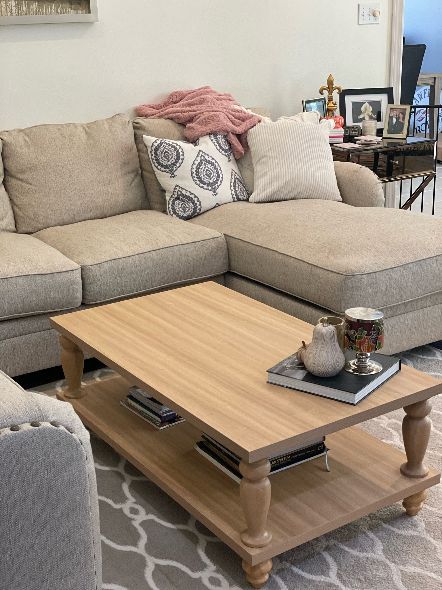 New My Texas House coffee table!


#LTKhome #LTKSeasonal