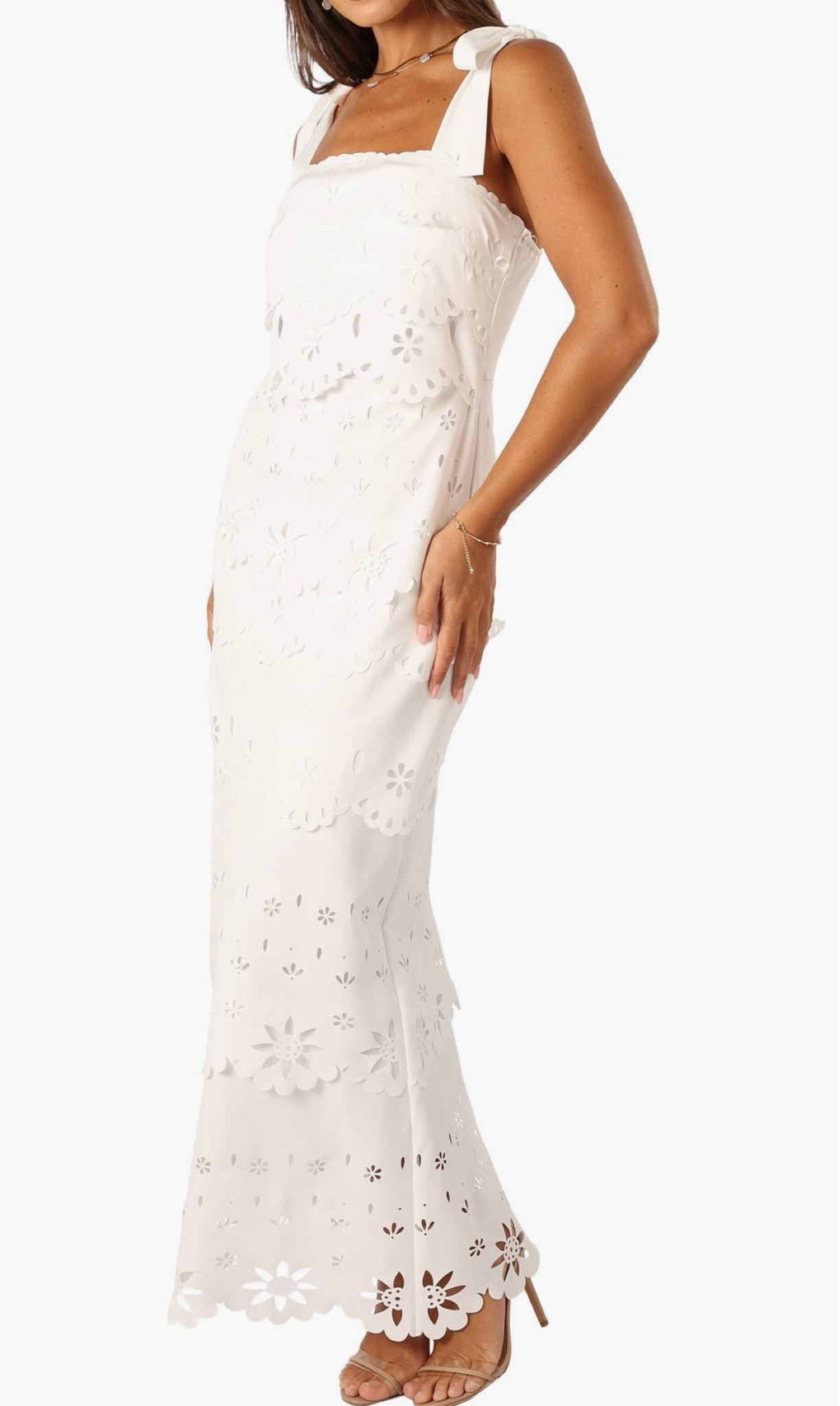love a white dress 👗 especially if you’re a bride this season! Under $100 ❤️