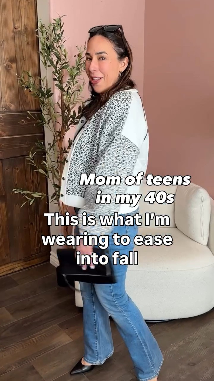 I’m a mom of teens in my 40s, and this is the kind of fall outfit I actually reach for while the weather’s transitioning from summer to fall.
This Amazon cardigan is the perfect lightweight layering piece. Cozy without being bulky, great for cool nights, and neutral enough to wear on repeat.
I’m in a Large and it fits relaxed and comfy.

#LTKSeasonal #LTKStyleTip #LTKU